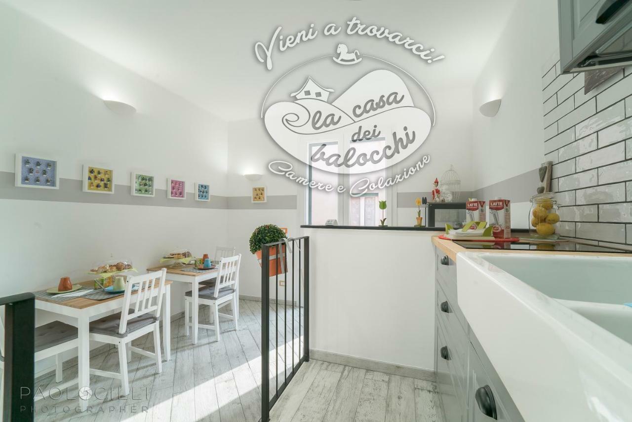 La Casa Dei Balocchi B&B Тойрано Экстерьер фото